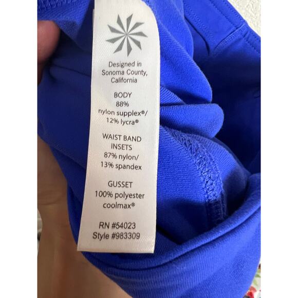 Athleta Straight Up Cobalt Blue Crop Capri Leggings Size XS - Picture 8 of 8
